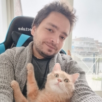 Selfie of Vlad Niculae with his cat Orion